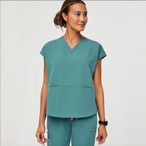 BNWT figs remix Rafaela!